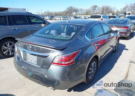 2015 Nissan Altima 2.5 S z USA, uszkodzony, nr VIN 1N4AL3AP1FC493516